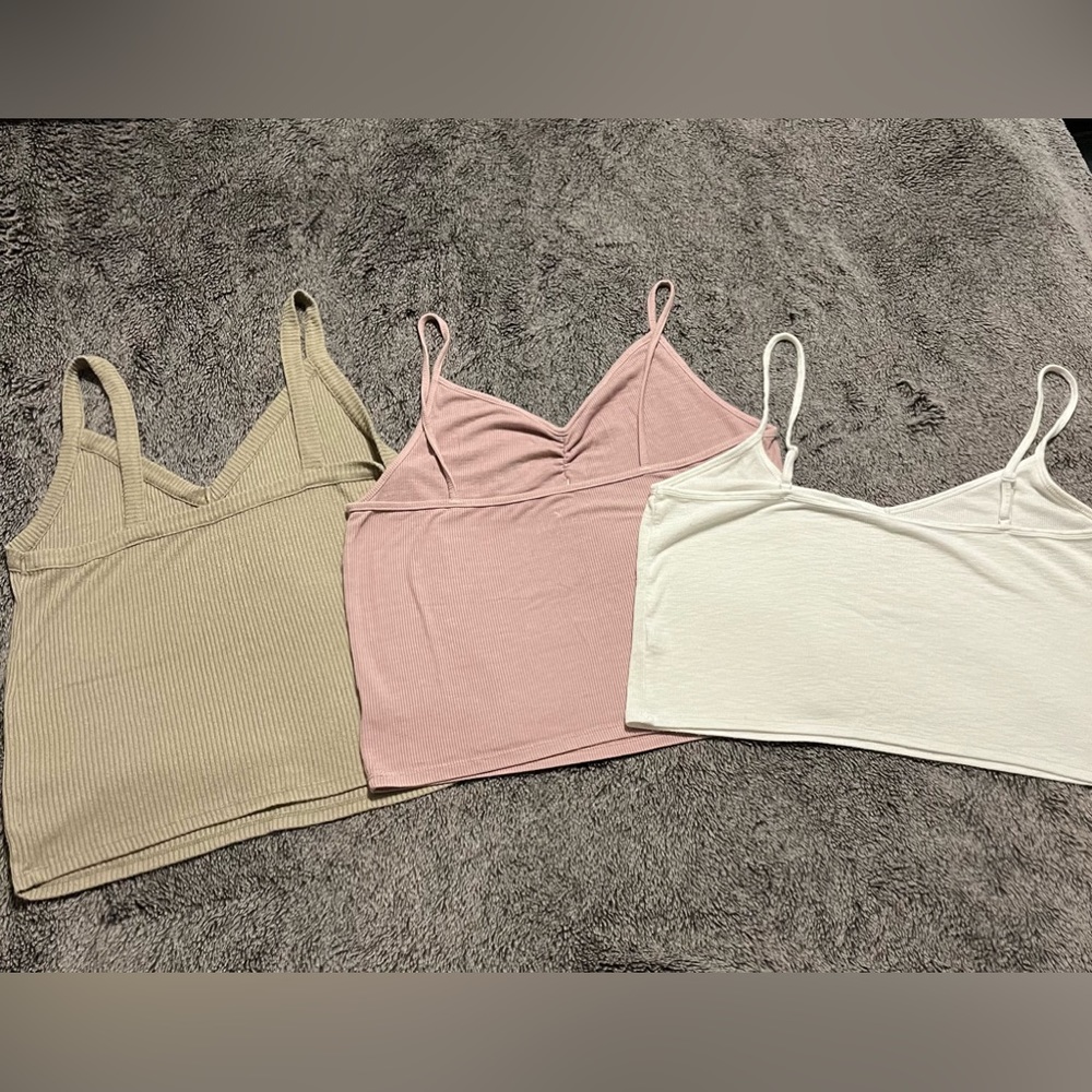 3 woman’s tank tops size large